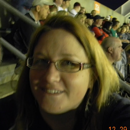 April Lambert Photo 30
