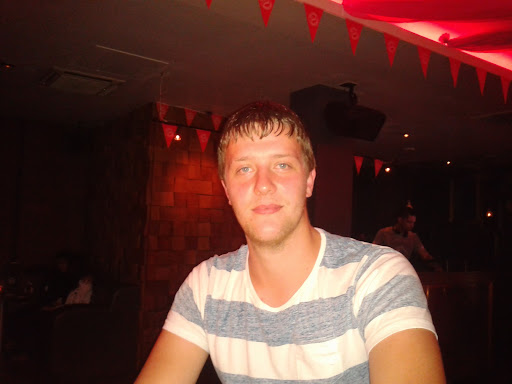 Thomas Howes Photo 8
