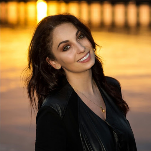 Lindsay Carter Photo 34