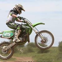 Kelly Birch Photo 16