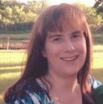 Stephanie Hull Photo 37