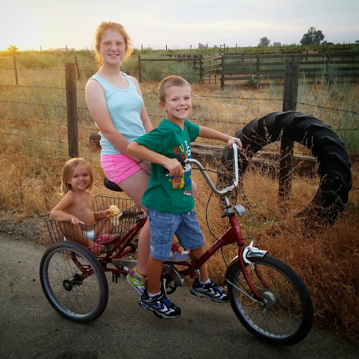 Beth Miller Photo 31