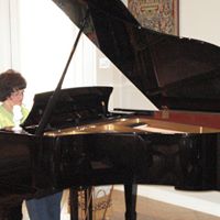 Sandra Askew Photo 16