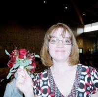 Jennifer Lutz Photo 23