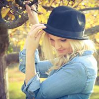Alexandra Quick Photo 5