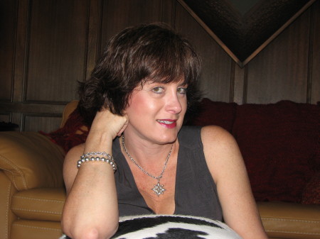 April Mitchell Photo 11
