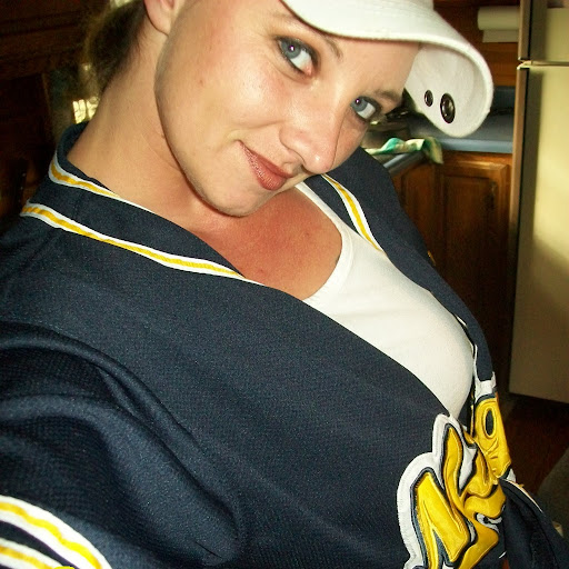 Nancy Kitchens Photo 30