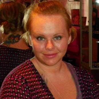 Leslie Cook Photo 29