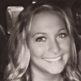 Amanda Gosnell Photo 30