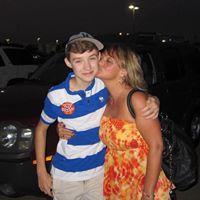 Laura Rowe Photo 22