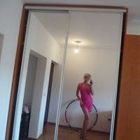 Bonnie Roe Photo 8