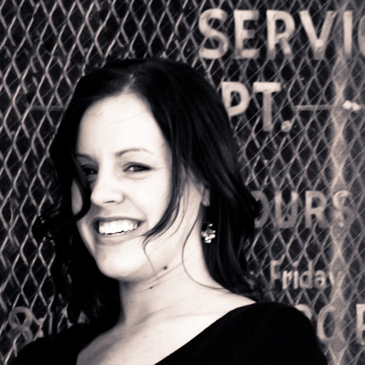 Ashley Thompson Photo 45