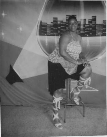Kimberly Harrison Photo 20