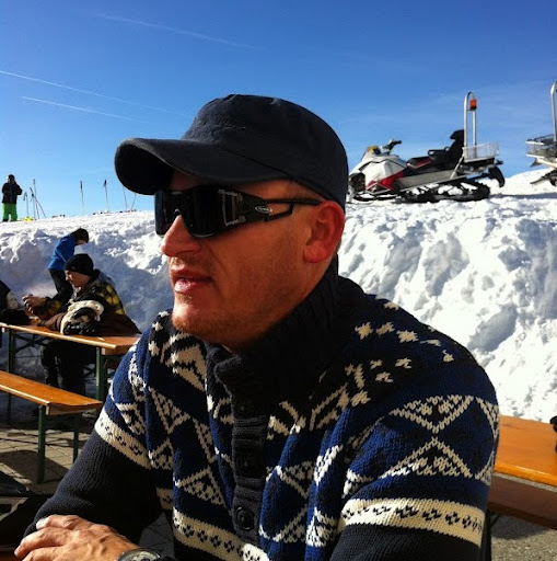 Richard Lucas Photo 15