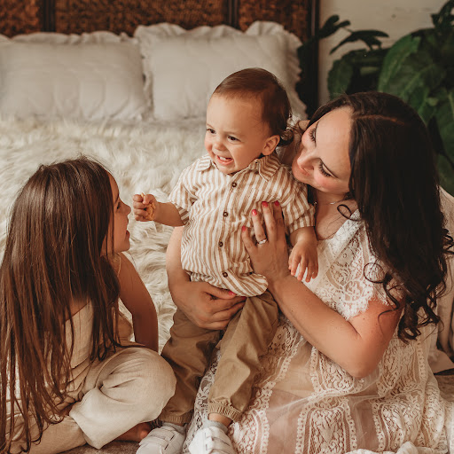 Liz Andersen Photo 35