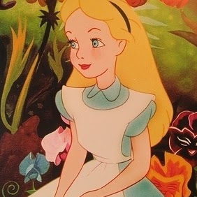 Julia Easton Photo 4