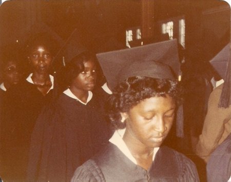 Elaine Reynolds Photo 26