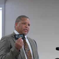 Gregory Hendricks Photo 9