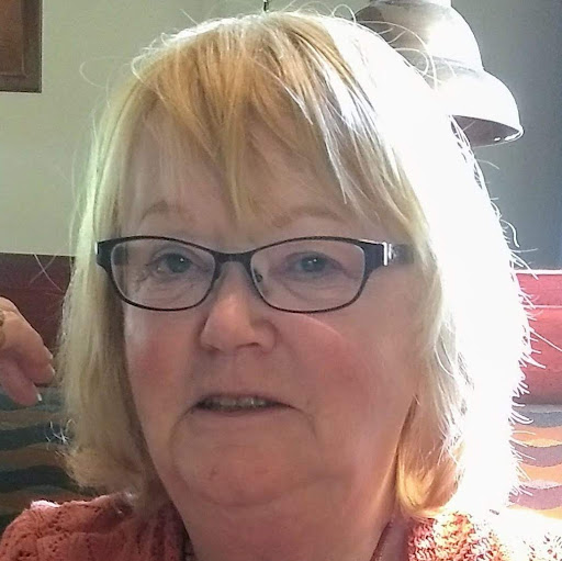 Ruth Warren Photo 26