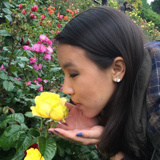 Lynn Tran Photo 37