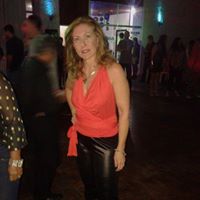 Elizabeth Mesquita Photo 7