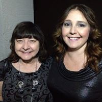 Tracey Hayes Photo 18