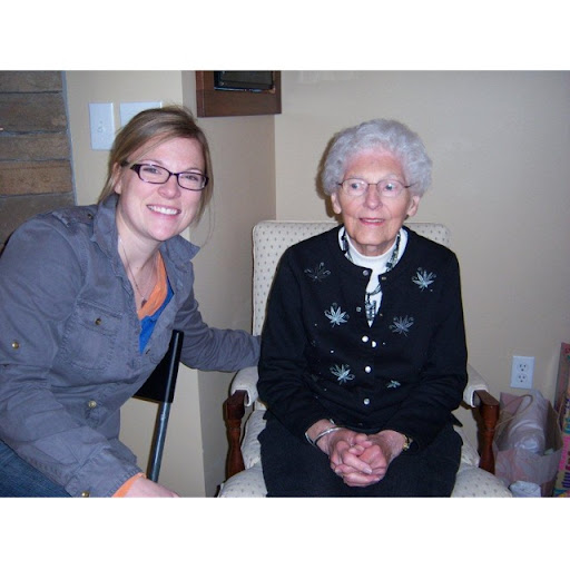 Beth Larson Photo 24