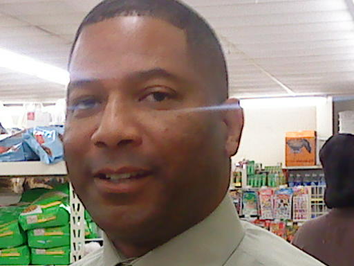 Victor Perry Photo 35