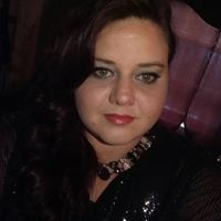 Renee Huggins Photo 9