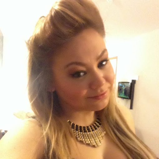 Amy Robeson Photo 11