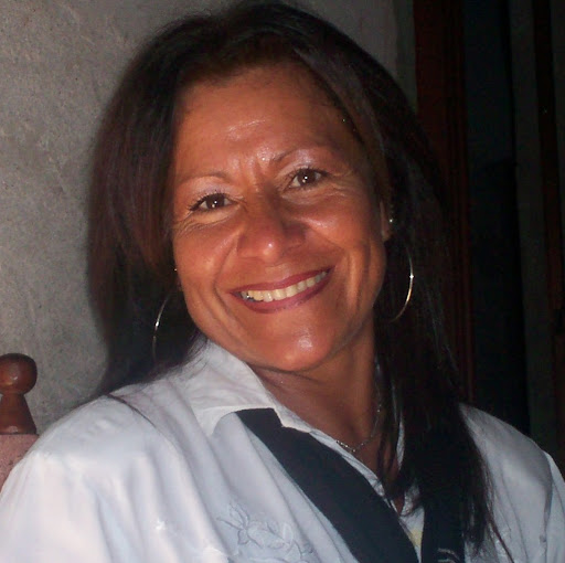 Betty Benitez Photo 20