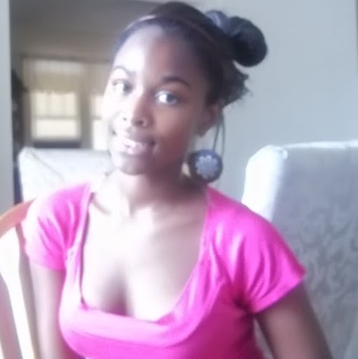 Alexis Short Photo 13