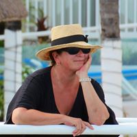 Suzanne Mccombs Photo 2