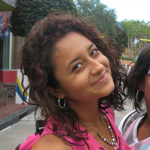 Maria Zuniga Photo 31
