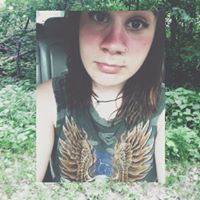 Elizabeth King Photo 33