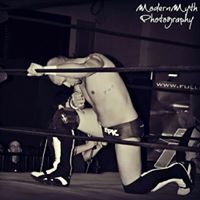 Richard Velazquez Photo 34