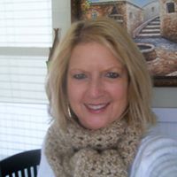 Pamela Lynch Photo 39