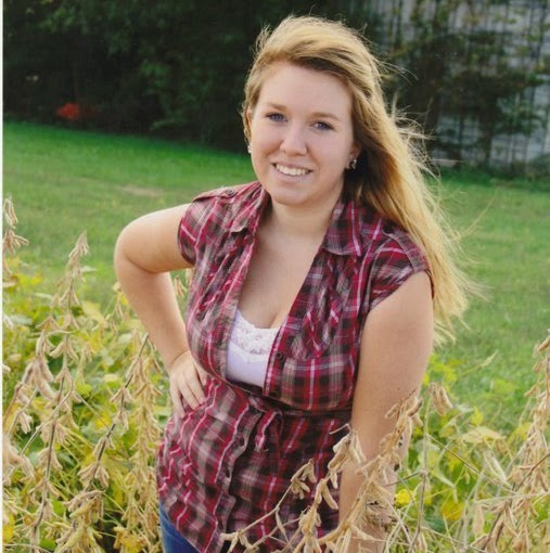 Kristina Rogers Photo 15