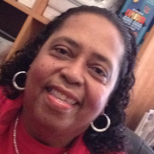 Linda Velazquez Photo 33