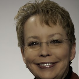 Mary Roe Photo 15