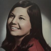 Elizabeth Stanley Photo 25