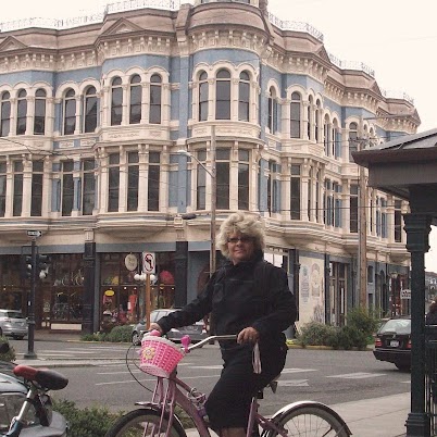 Debbie Roth Photo 10
