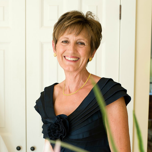 Christine Nicholas Photo 19