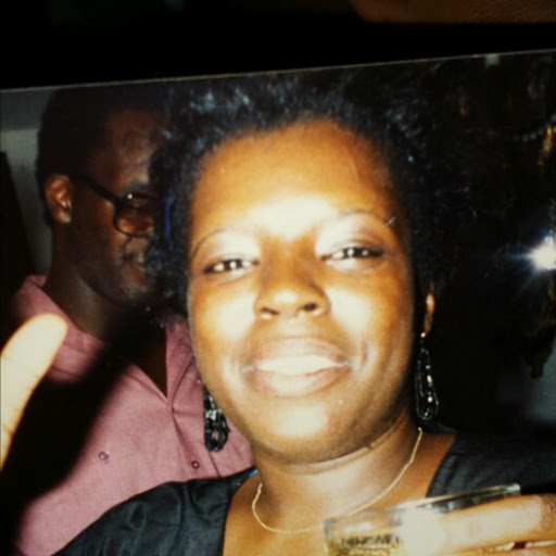 Beverly Butler Photo 15