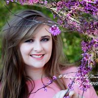 Lauren Robertson Photo 16
