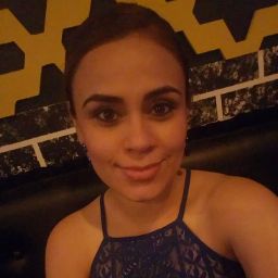 Claudia Gonzalez Photo 13