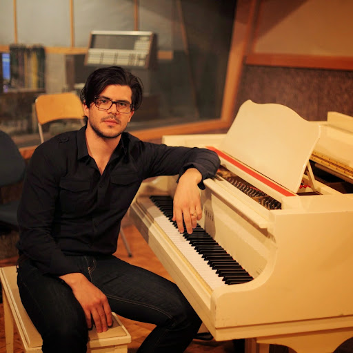 Juan Elias Photo 8