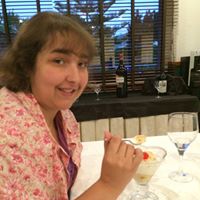 Frances Hernandez Photo 28