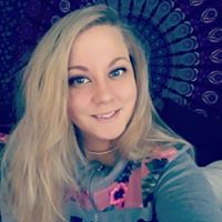 Erin Batchelor Photo 13