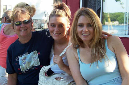 Jennifer Lawlor Photo 15